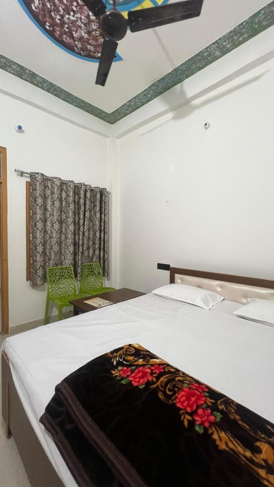 Veda Palace, 900 Meter Distancce From Temple Ayodhya Eksteriør bilde